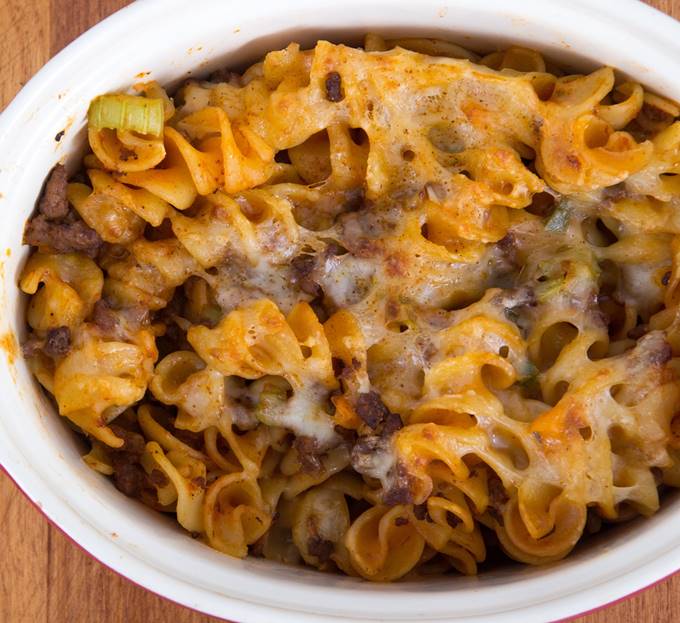 Crockpot Cheeseburger Macaroni Casserole