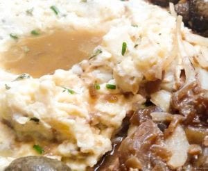 crock pot mashed potatoes image